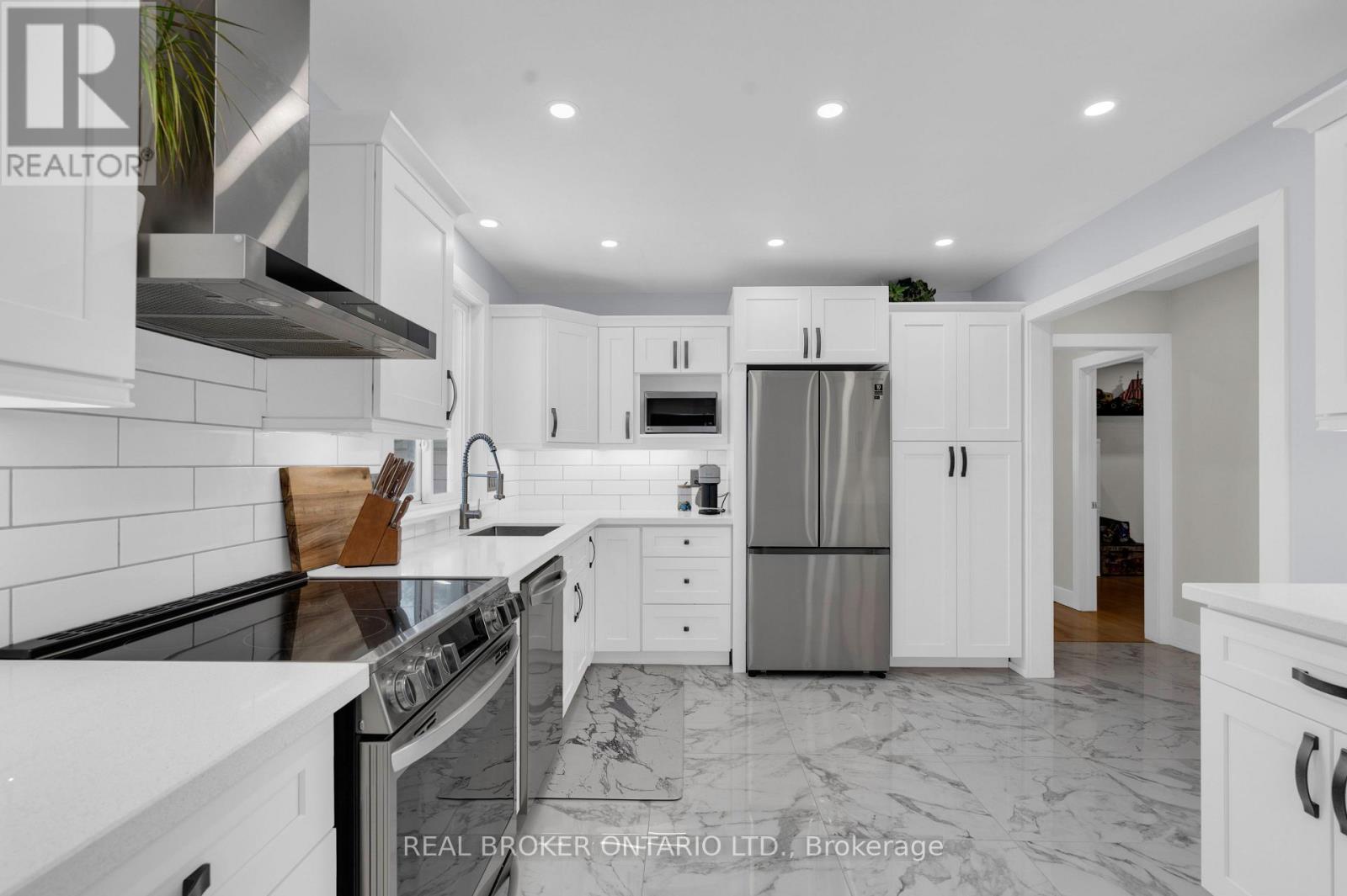 975 SUNNIDALE ROAD - Image 16