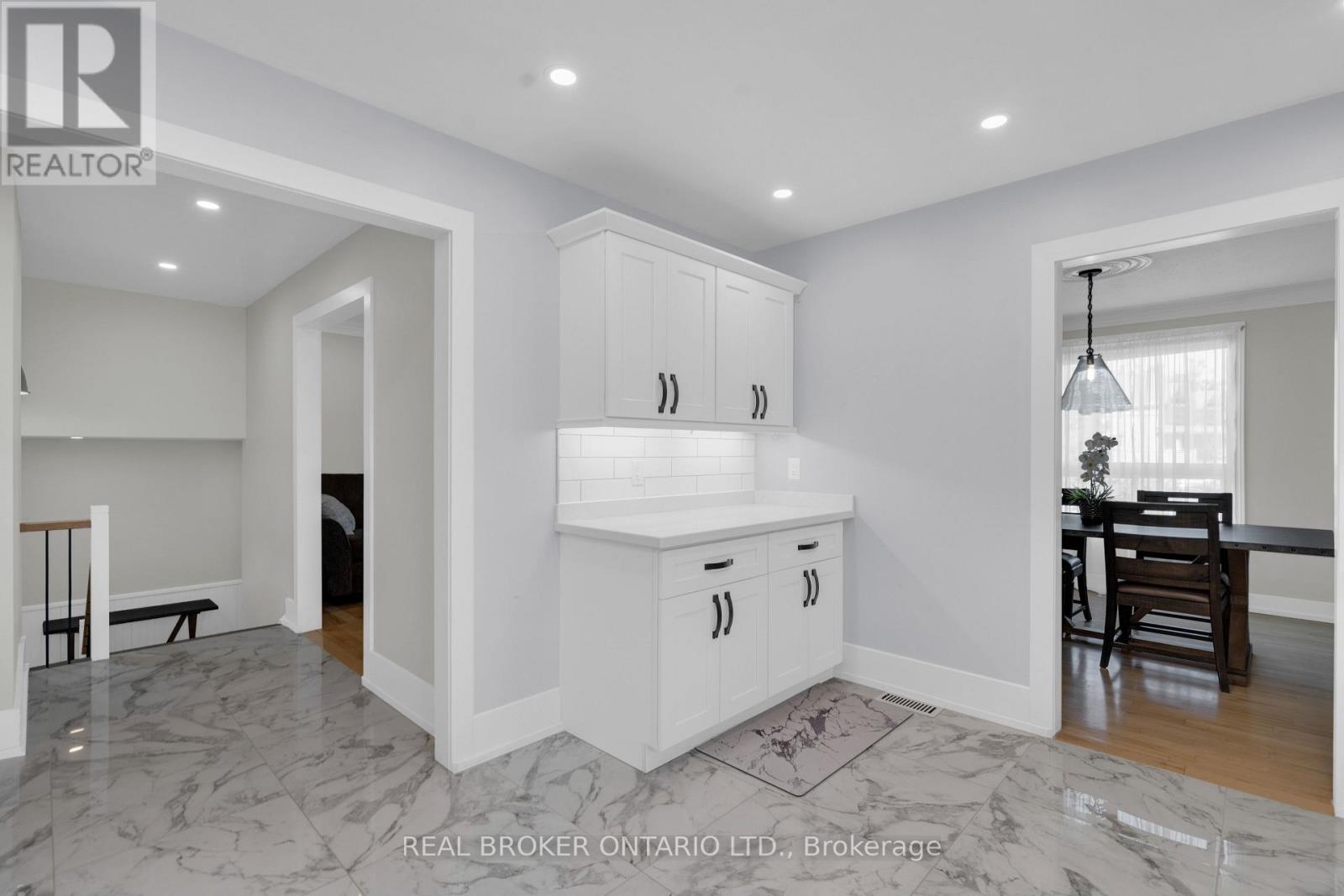 975 SUNNIDALE ROAD - 19