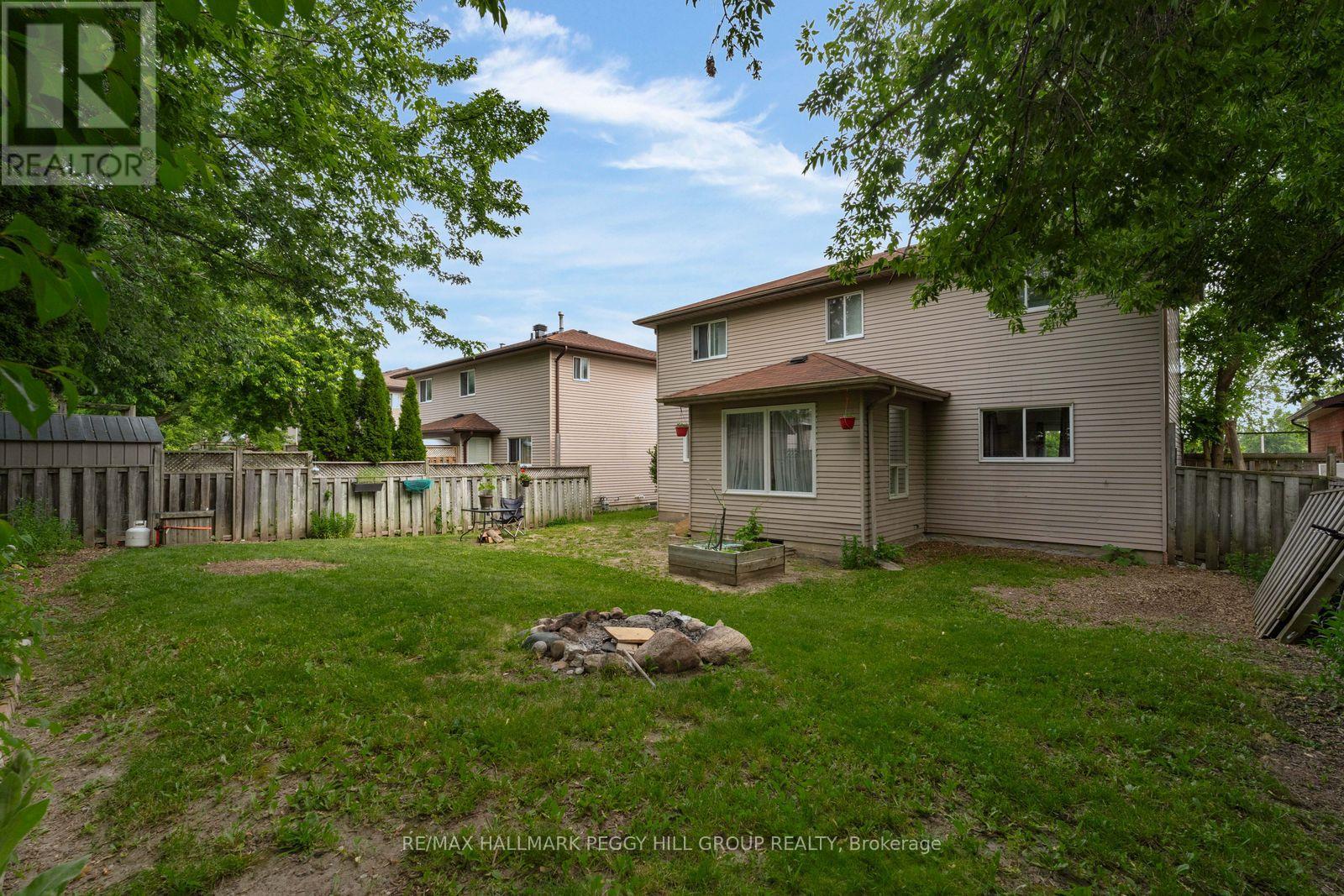 468 GROVE STREET E - Image 19