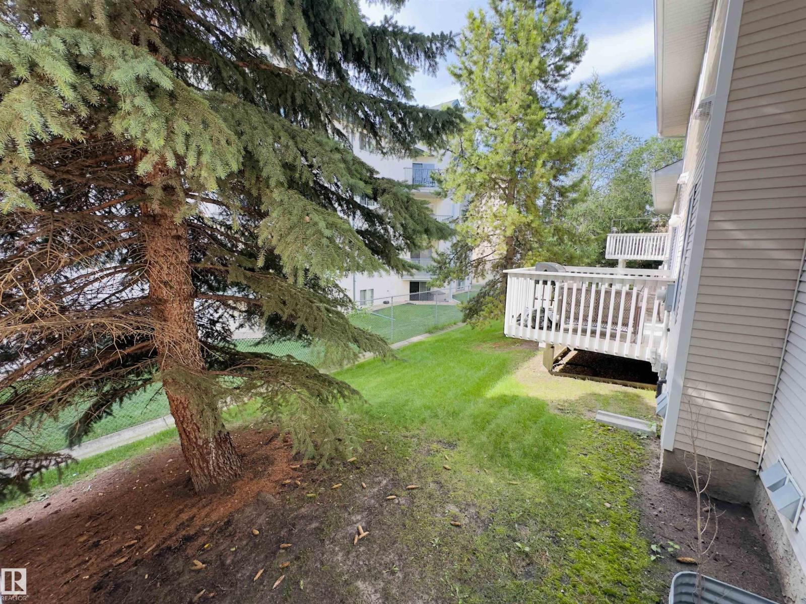#48 6608 158 AV NW - 16