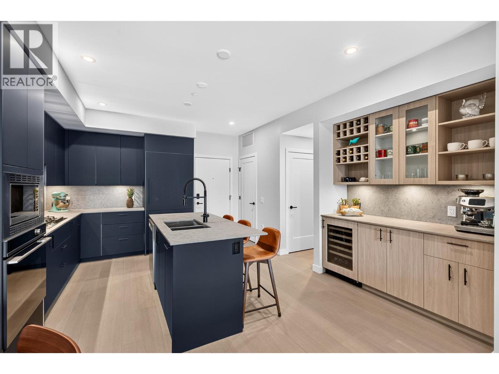 #209 9652 Benchland Drive - 5