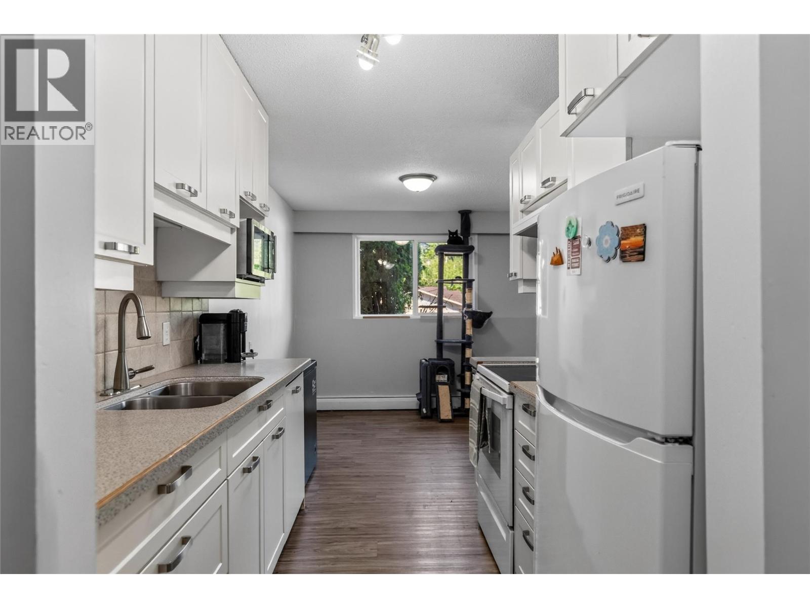 #101 40 RIDGEMONT Avenue - 11