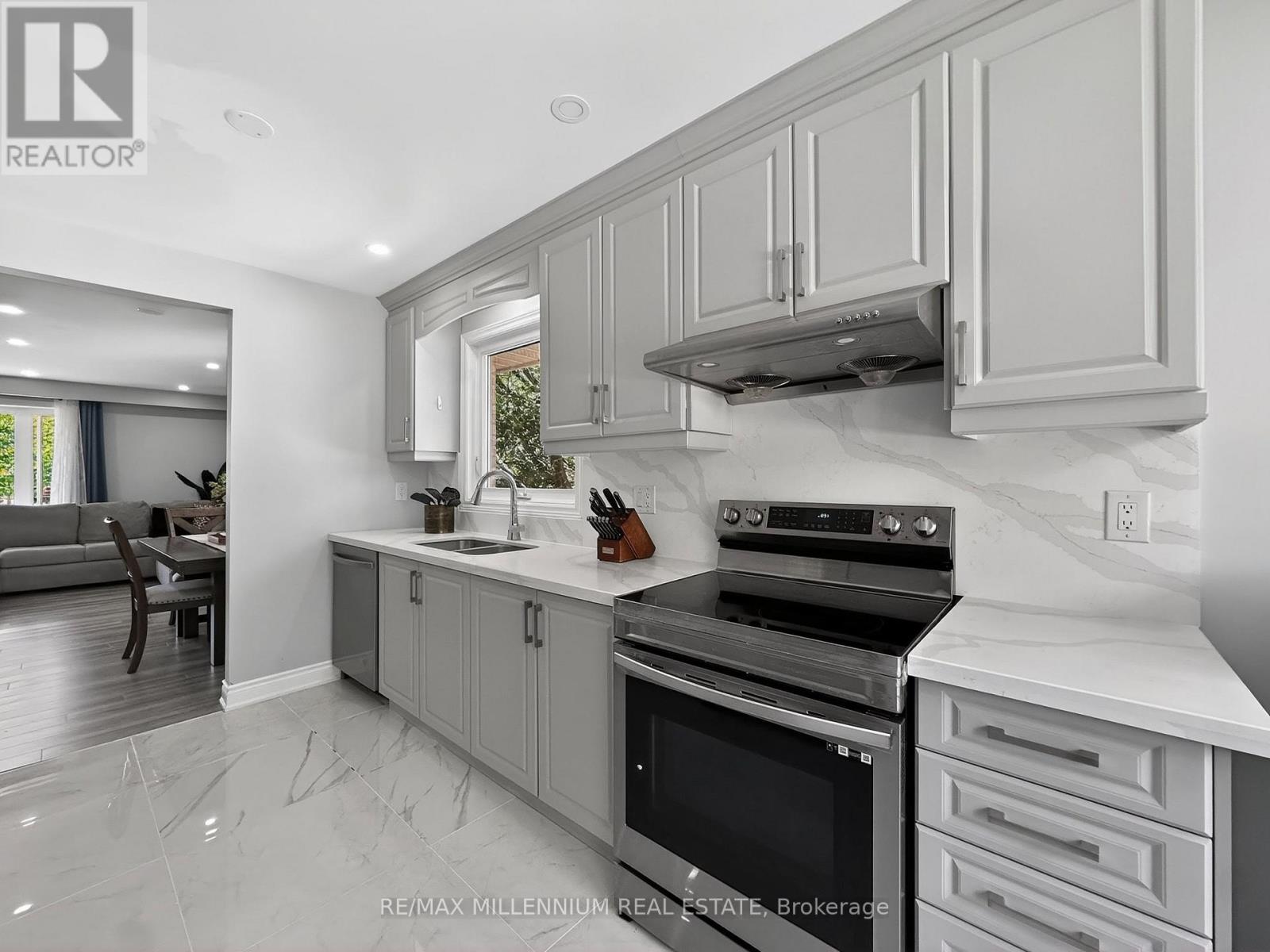 19 CARDWELL STREET - 8