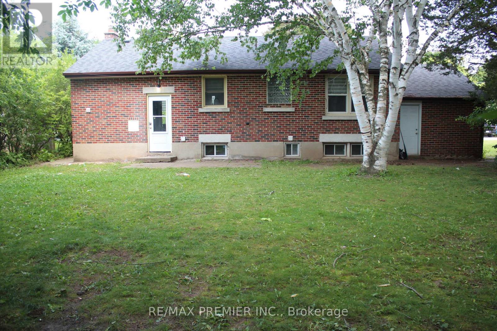 8 MARLBOROUGH ROAD - 36