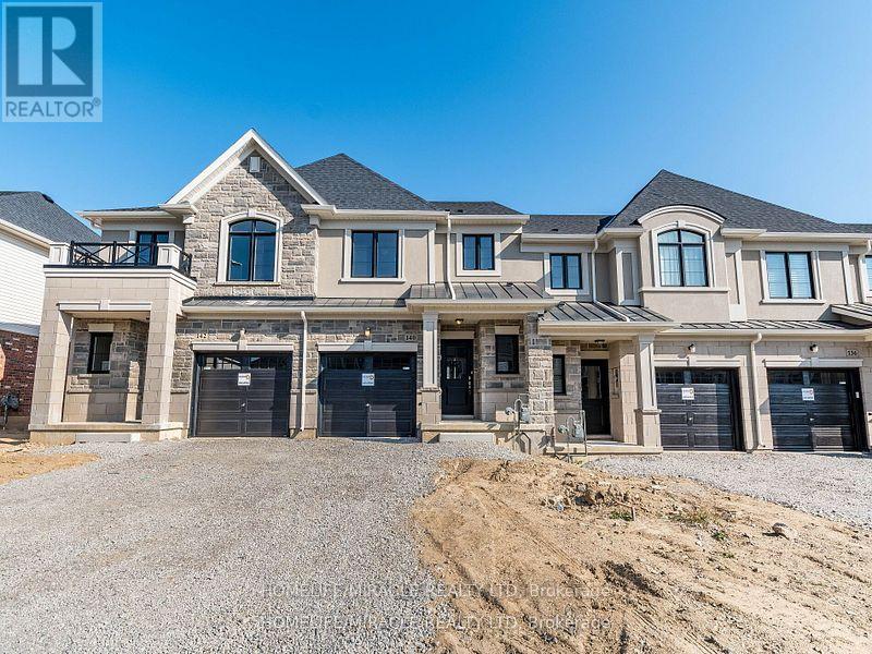 Photo of 140 Aquasanta Crescent