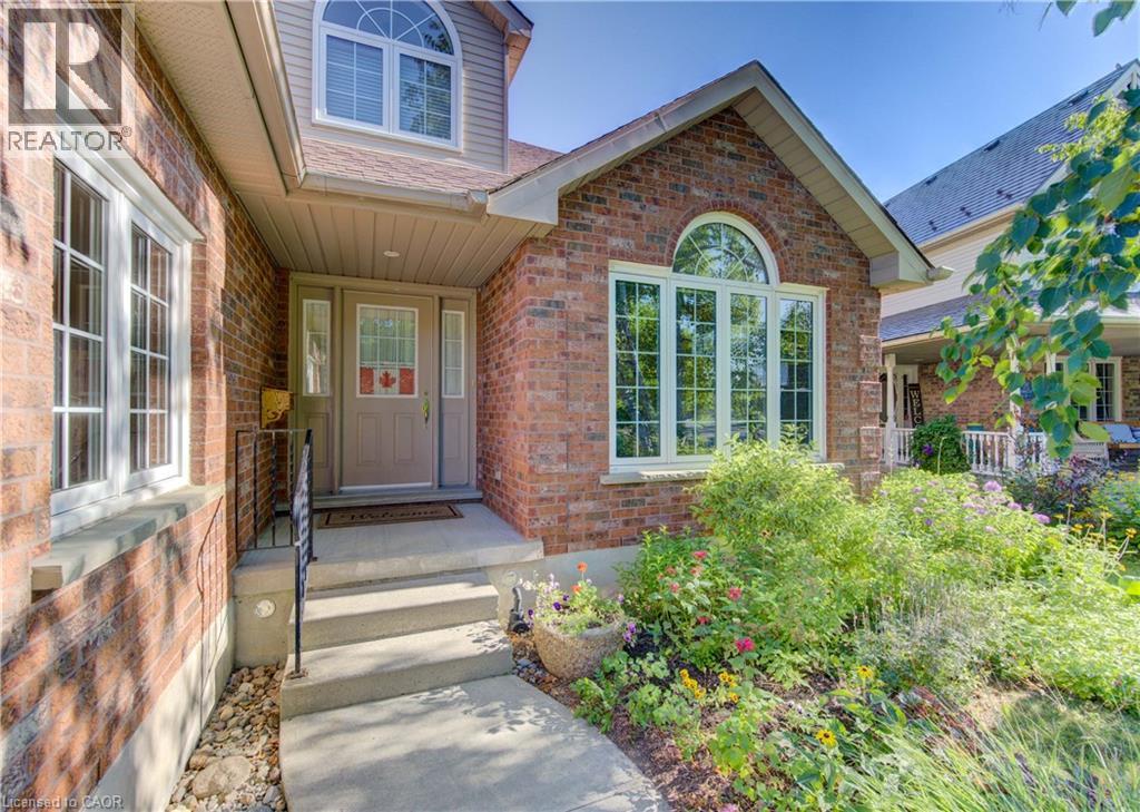 26 EBY Crescent — photo 2