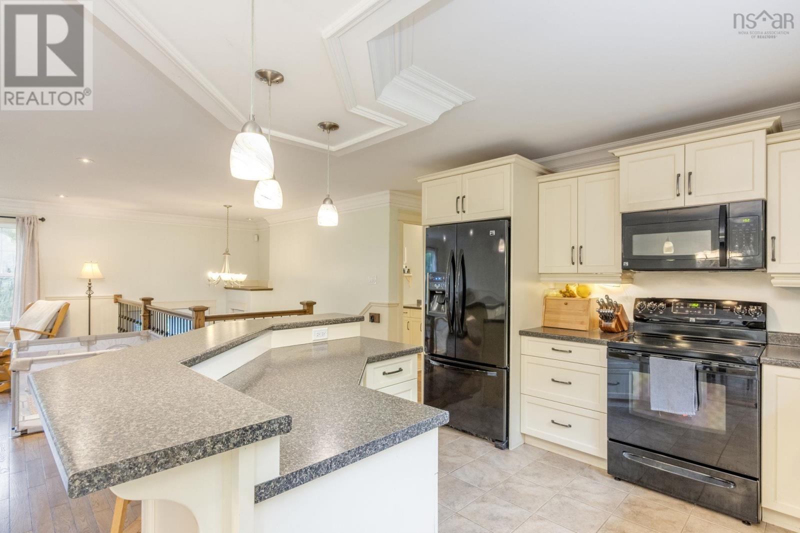 Property 21 of 50 of 1052 Meadowvale Road