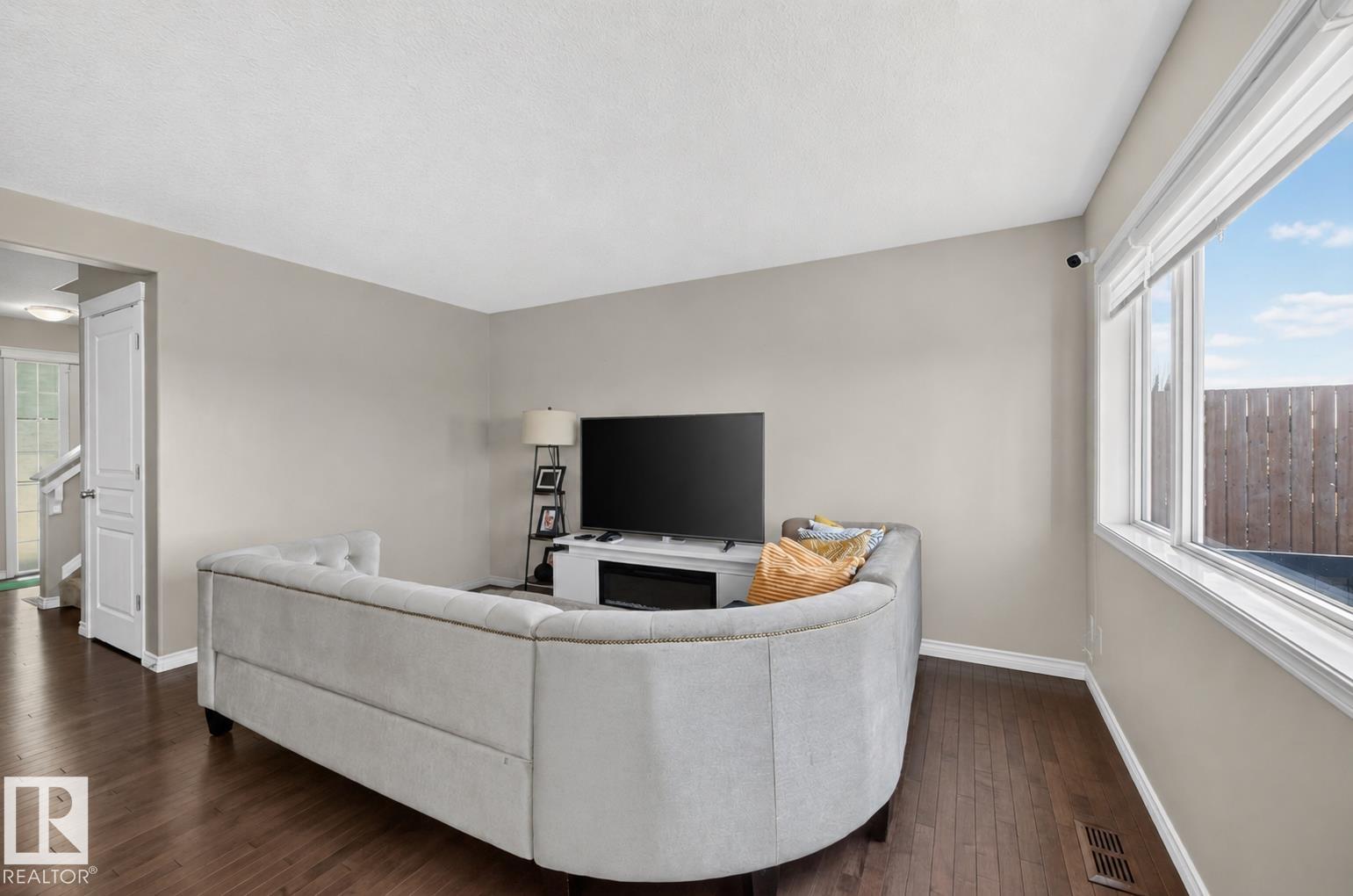 124 KEYSTONE CR - Image 28