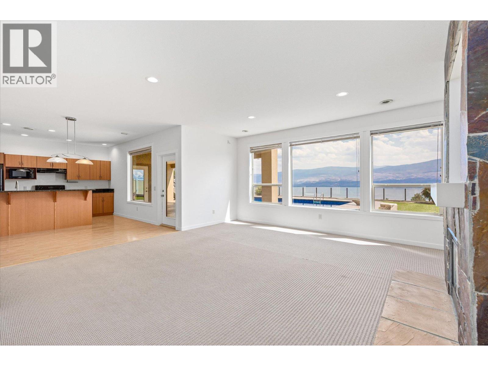 1581 Gregory Road - 38