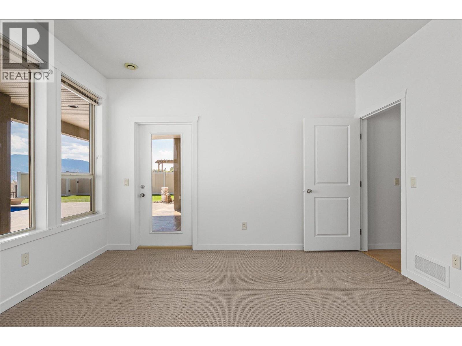 1581 Gregory Road - 46