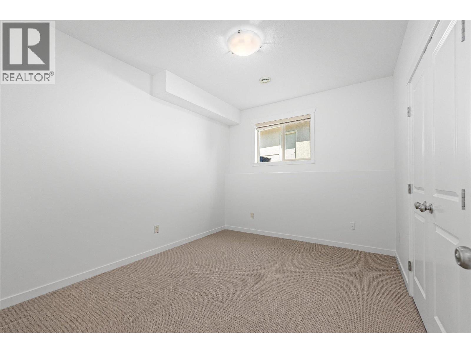 1581 Gregory Road - 50