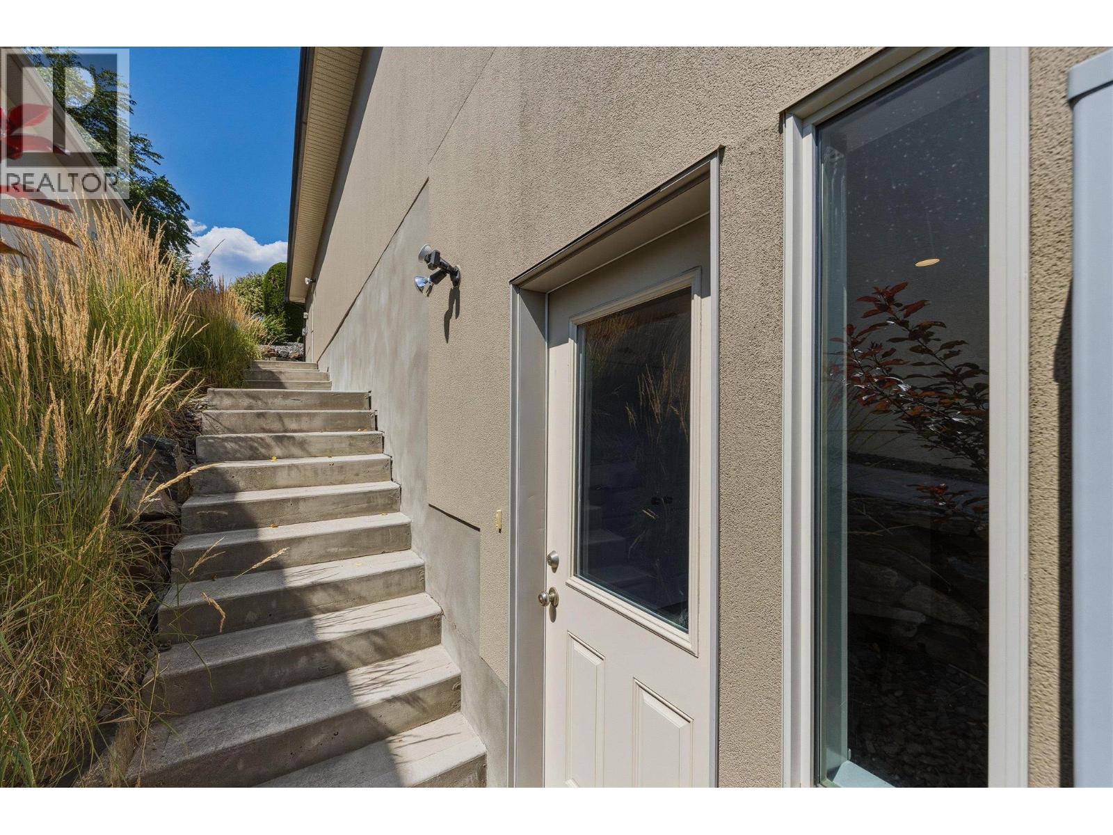 1581 Gregory Road, West Kelowna