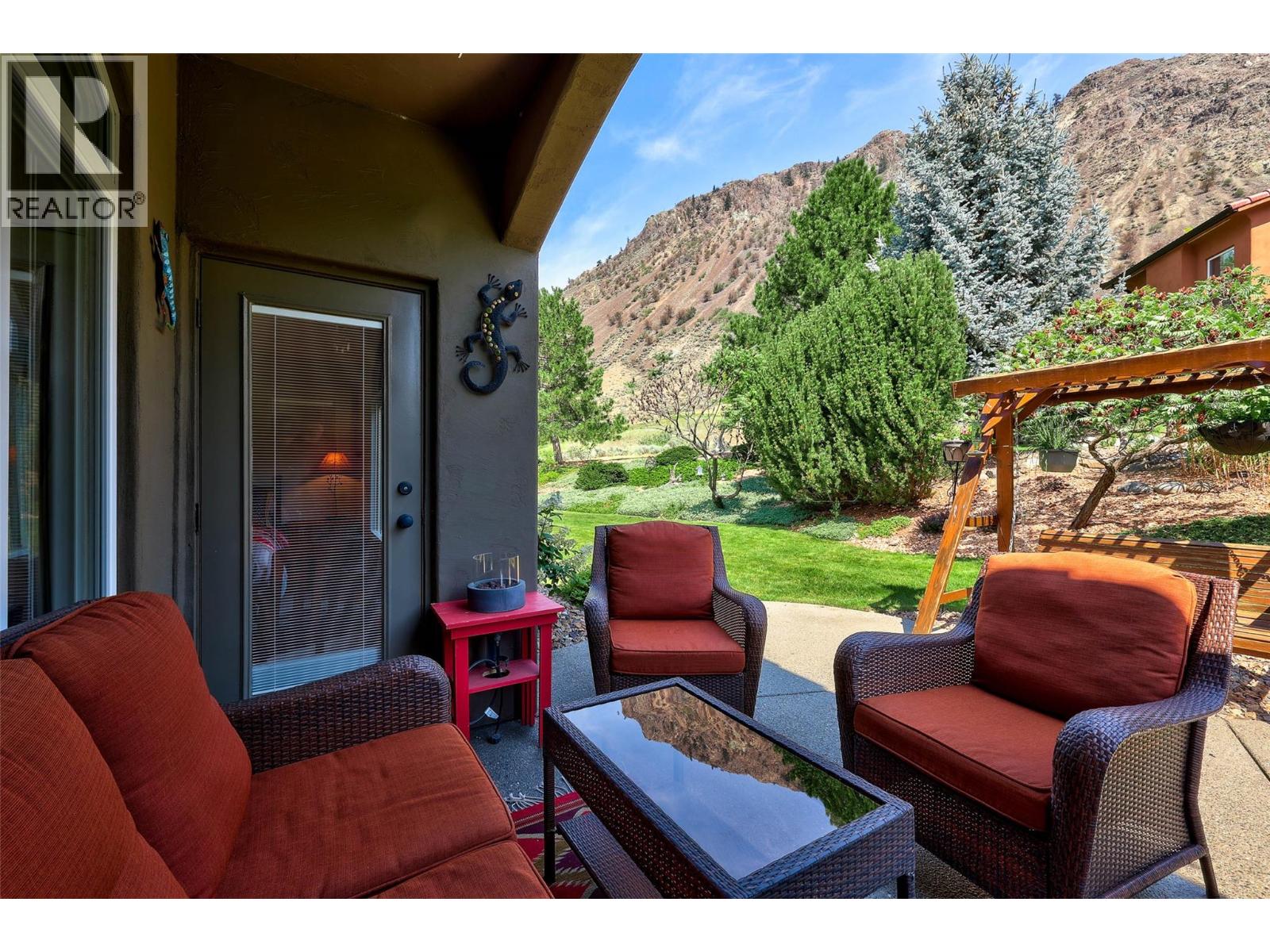 757 Rosewood Crescent - Image 22