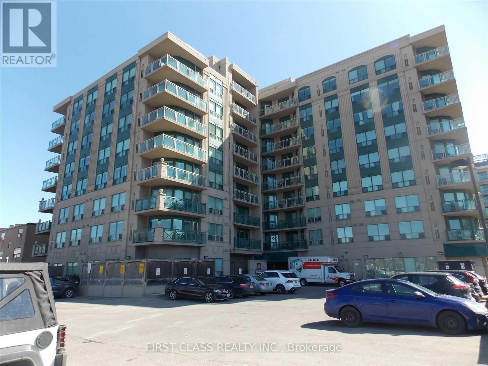 Photo of 920 Sheppard Avenue