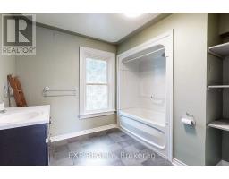15 Colborne Street E, Oshawa, ON L1G1M1 Photo 16