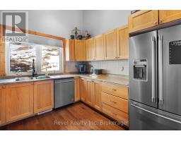 2242 Highway 124, Whitestone, ON P0A1G0 Photo 9
