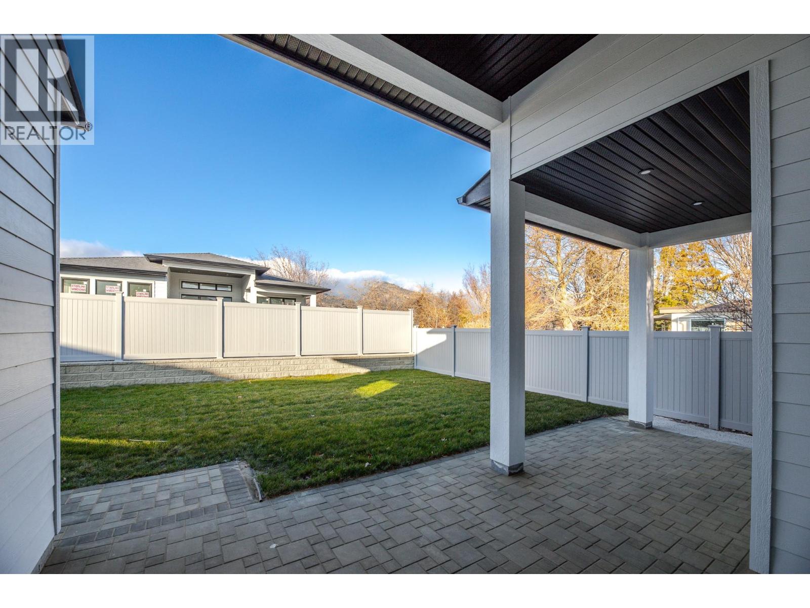 5586 Nixon Road, Summerland