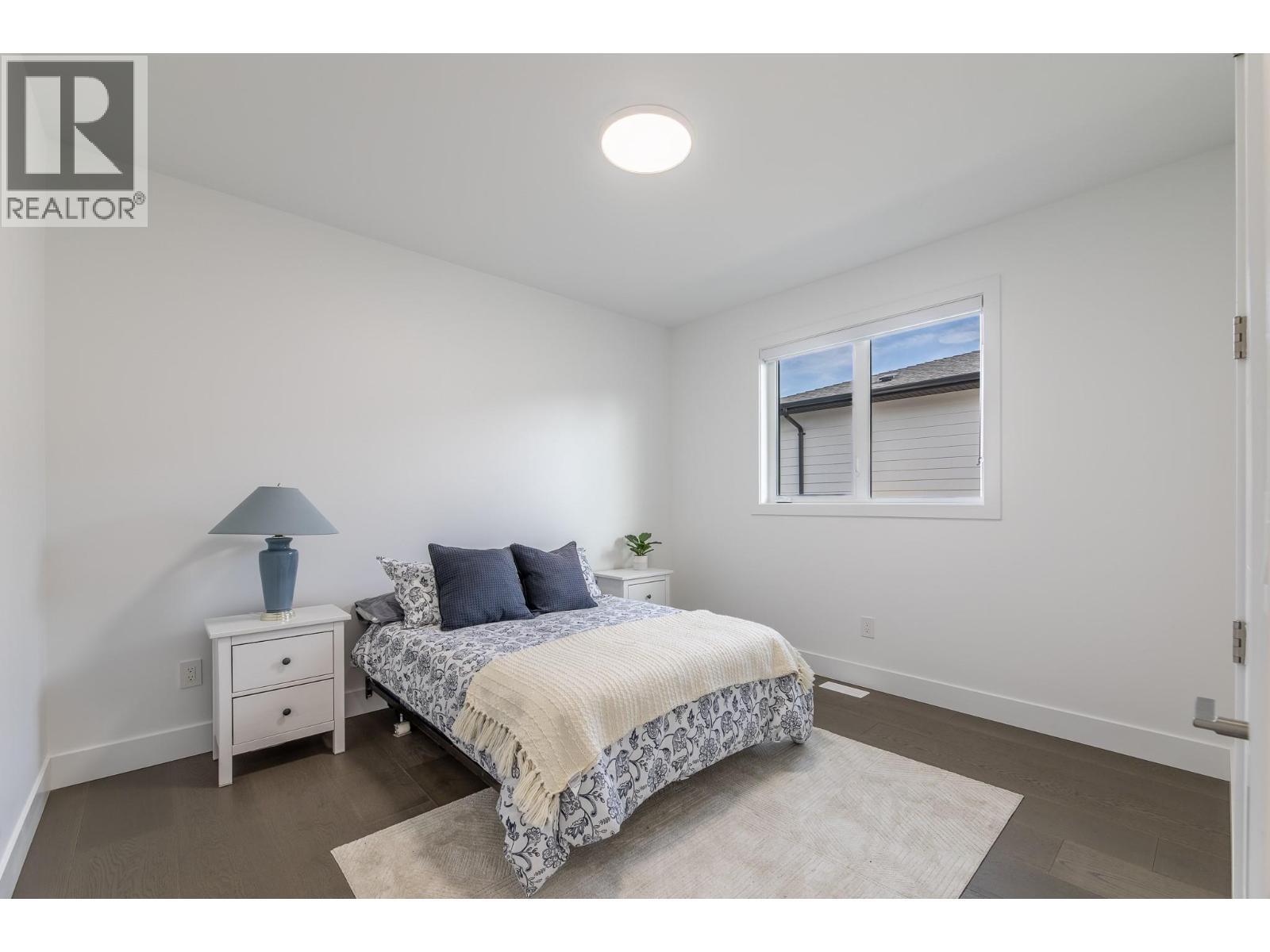 5586 Nixon Road, Summerland