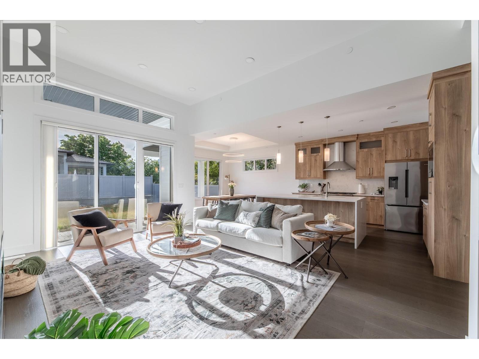 5586 Nixon Road, Summerland
