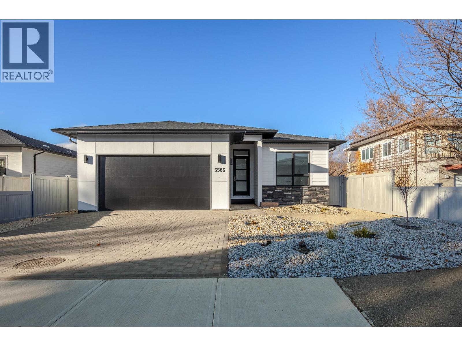 5586 Nixon Road, Summerland