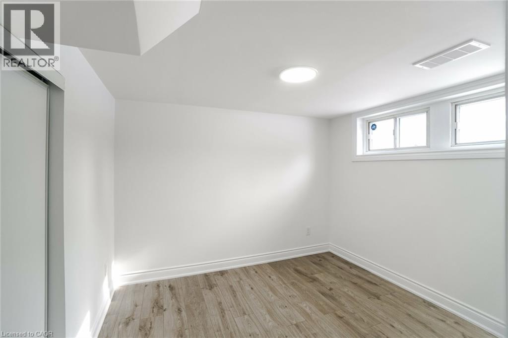 8 MARLBOROUGH Road - 31