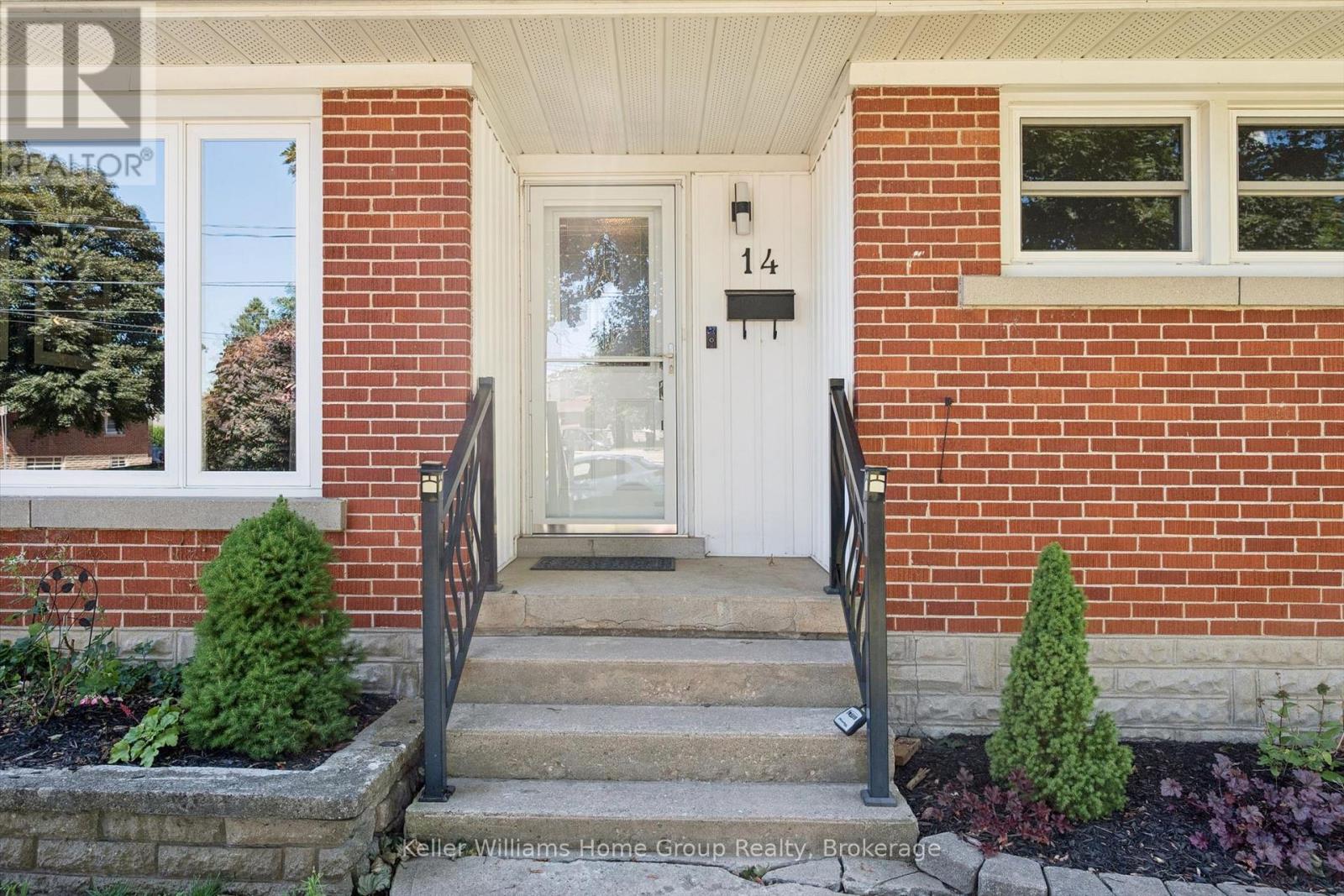 14 SKOV CRESCENT - 1