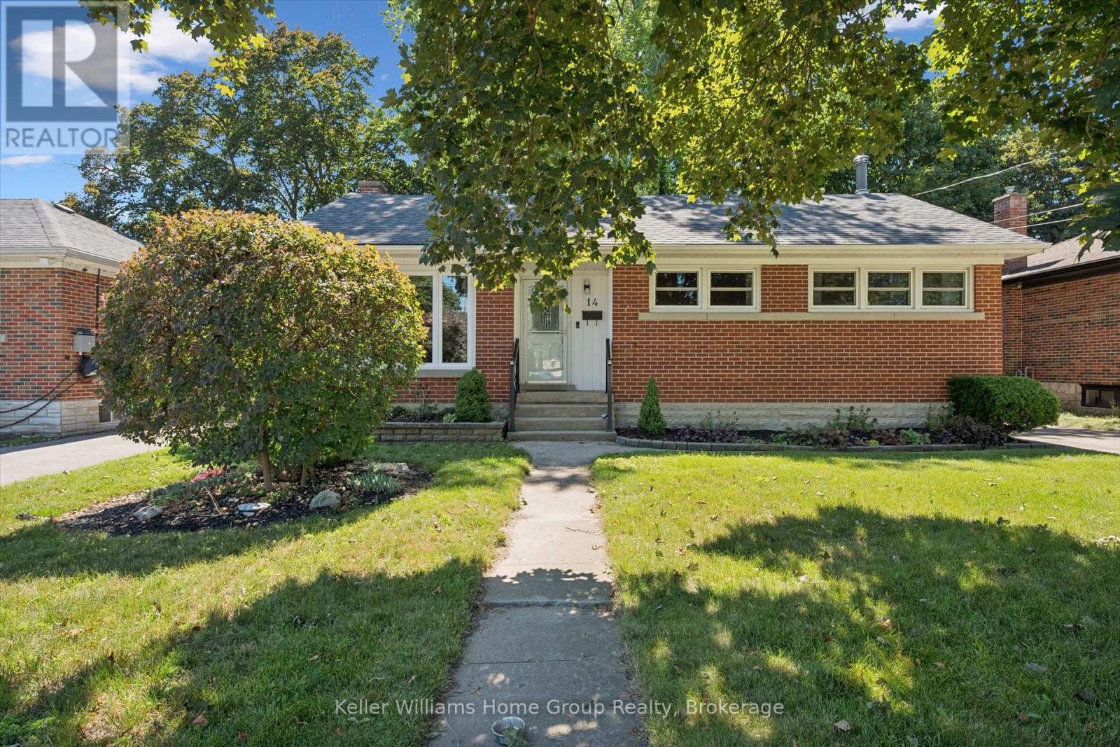 14 SKOV CRESCENT - 2