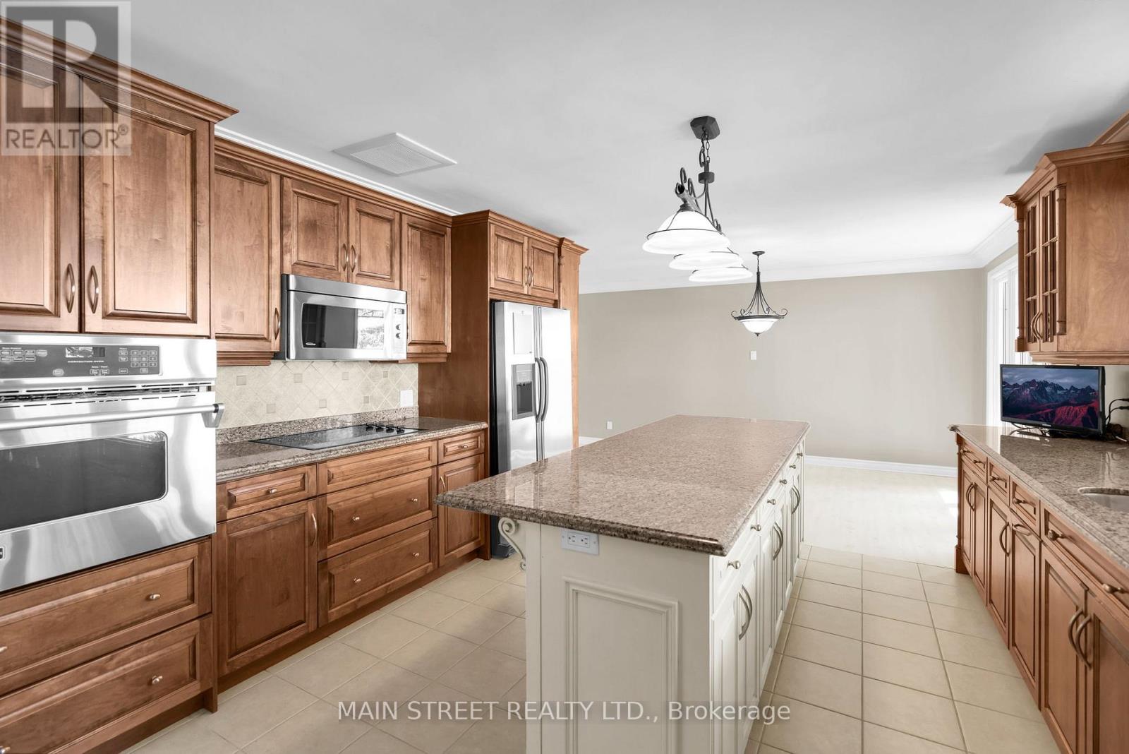 13 GEORGINA DRIVE S - 12