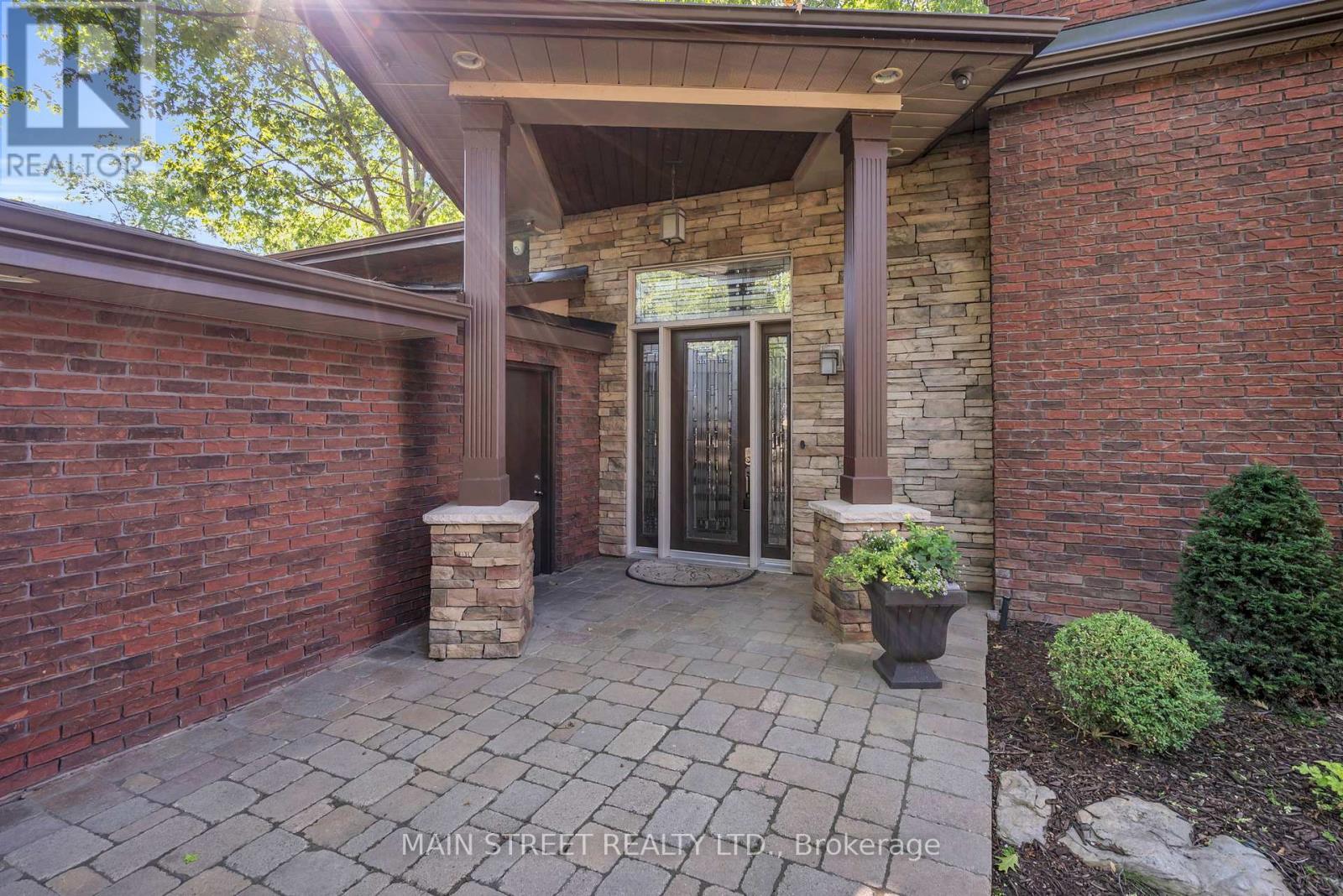 13 GEORGINA DRIVE S - 4
