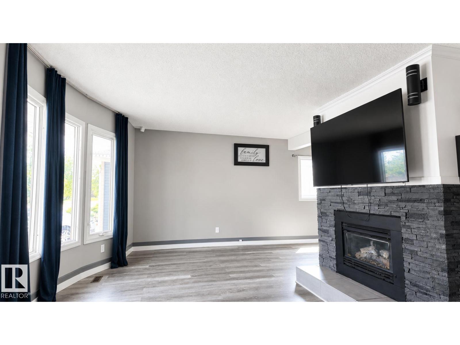 16608 109 ST NW - 19