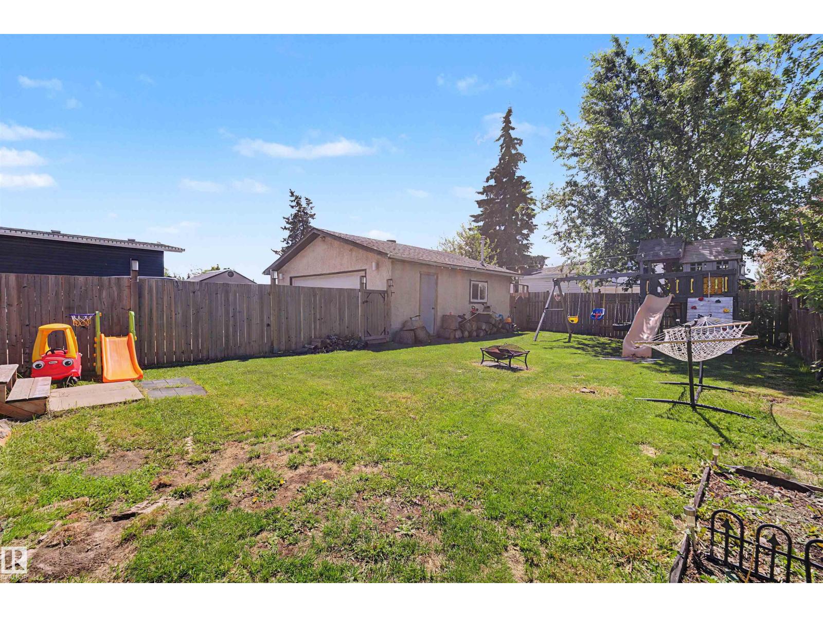 16608 109 ST NW - 52