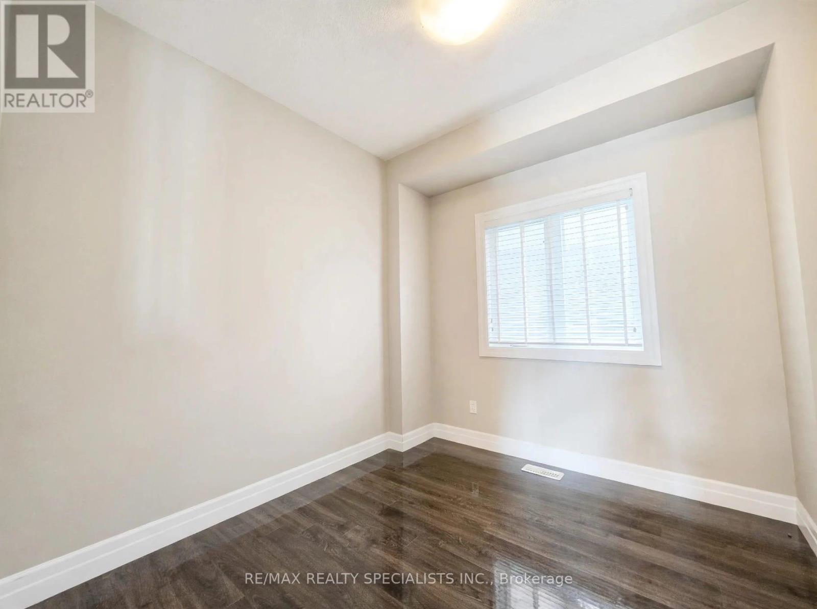 3074 TURNER CRESCENT - 16