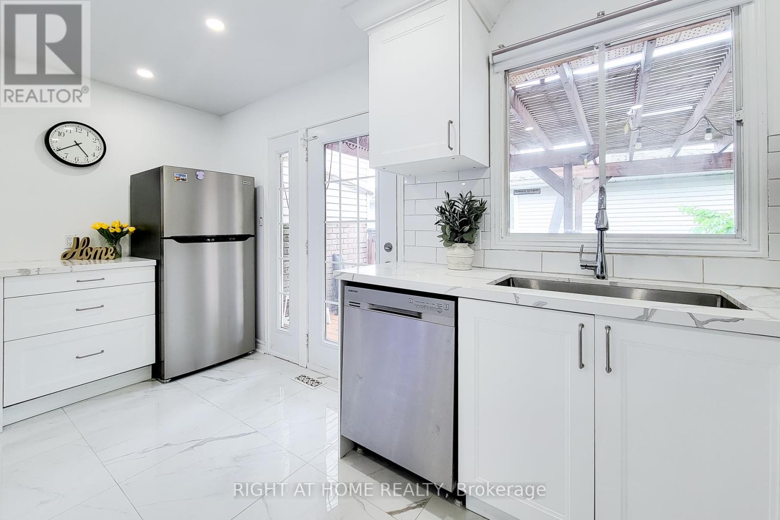 62 HAZEL STREET - 25