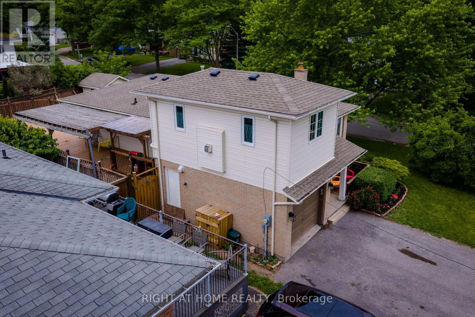 62 HAZEL STREET - 5