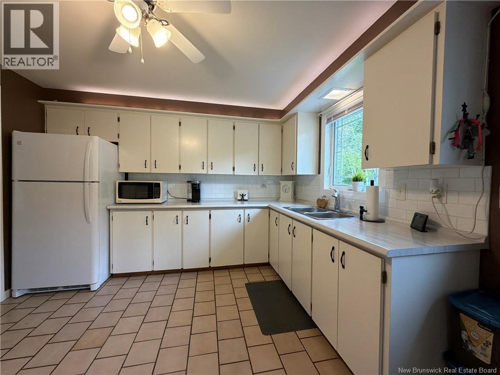 25 McNeish Road - 17