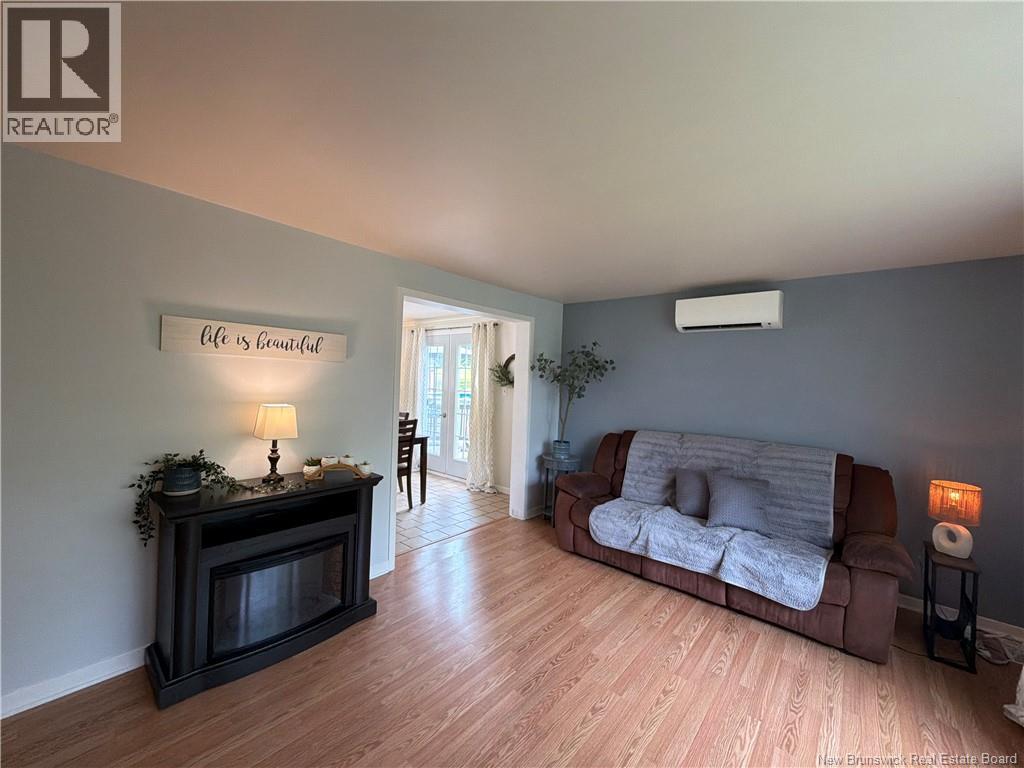25 McNeish Road - 24