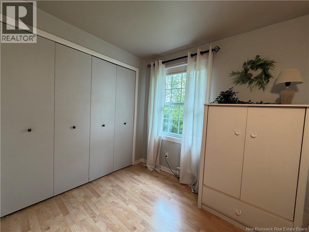 25 McNeish Road - 27
