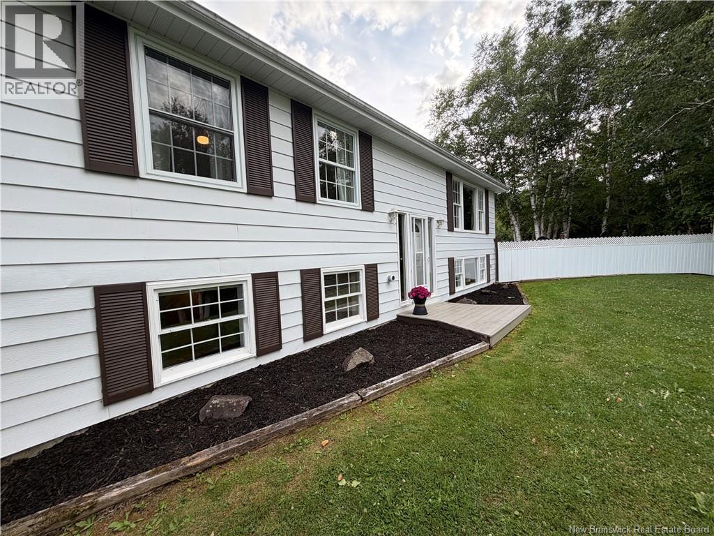 25 McNeish Road, Point La Nim — photo 3