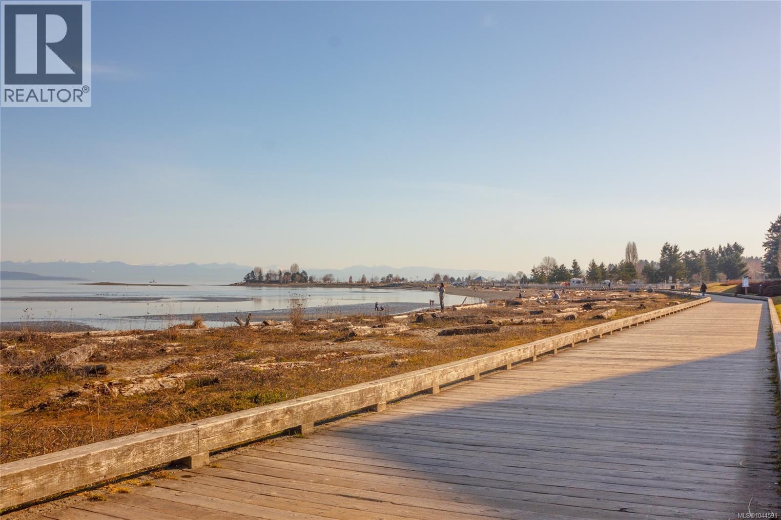106 120 Jensen Ave W, Parksville