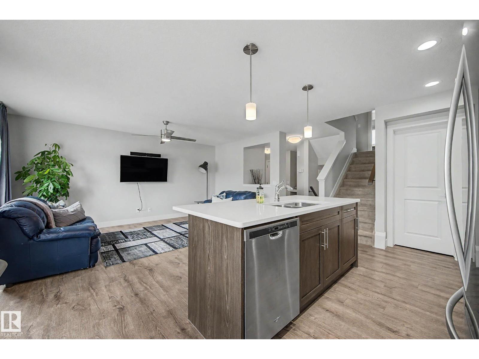 924 MORRIS WY - Image 14
