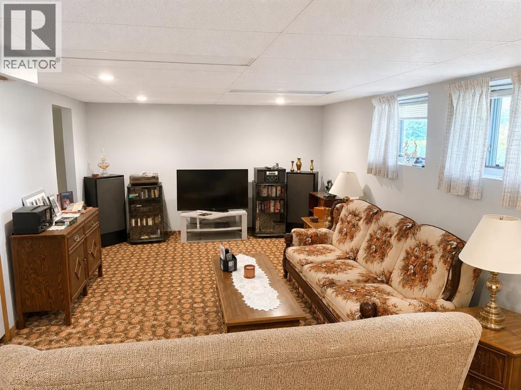110 Howard Street - Image 19