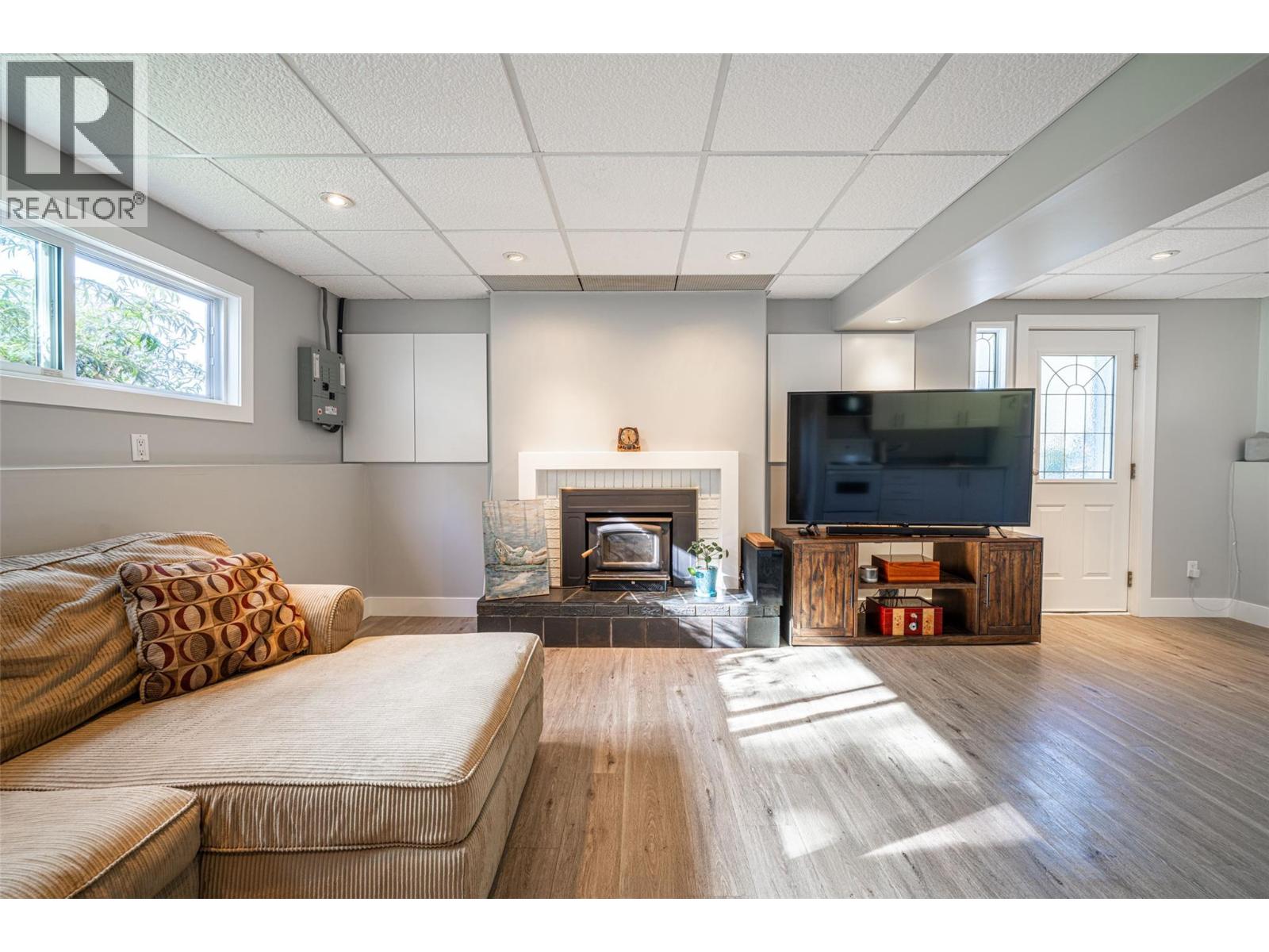  201 Mail Road, Kelowna