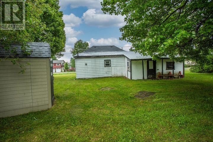 196 Federation ST S - 19