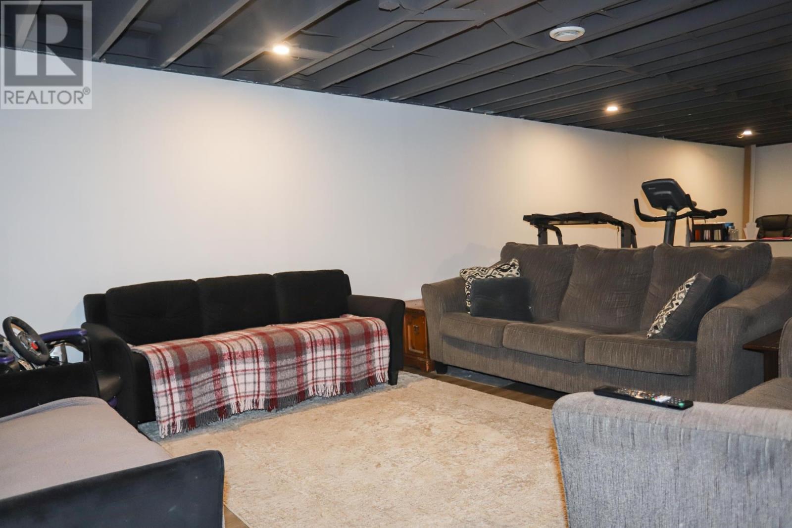 87 Murton AVE - Image 30