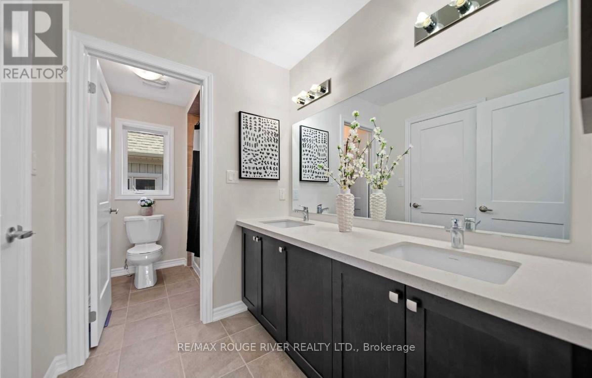 27 CROMBIE STREET - 22