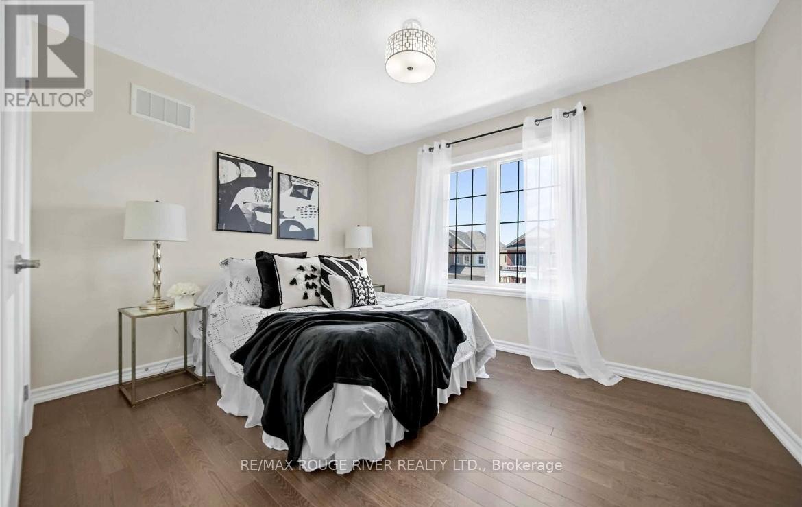 27 CROMBIE STREET - 23