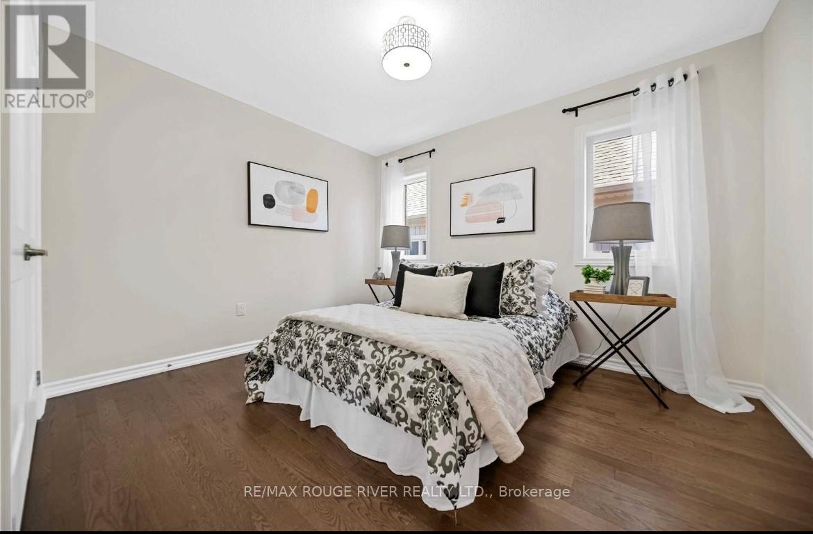 27 CROMBIE STREET - 25