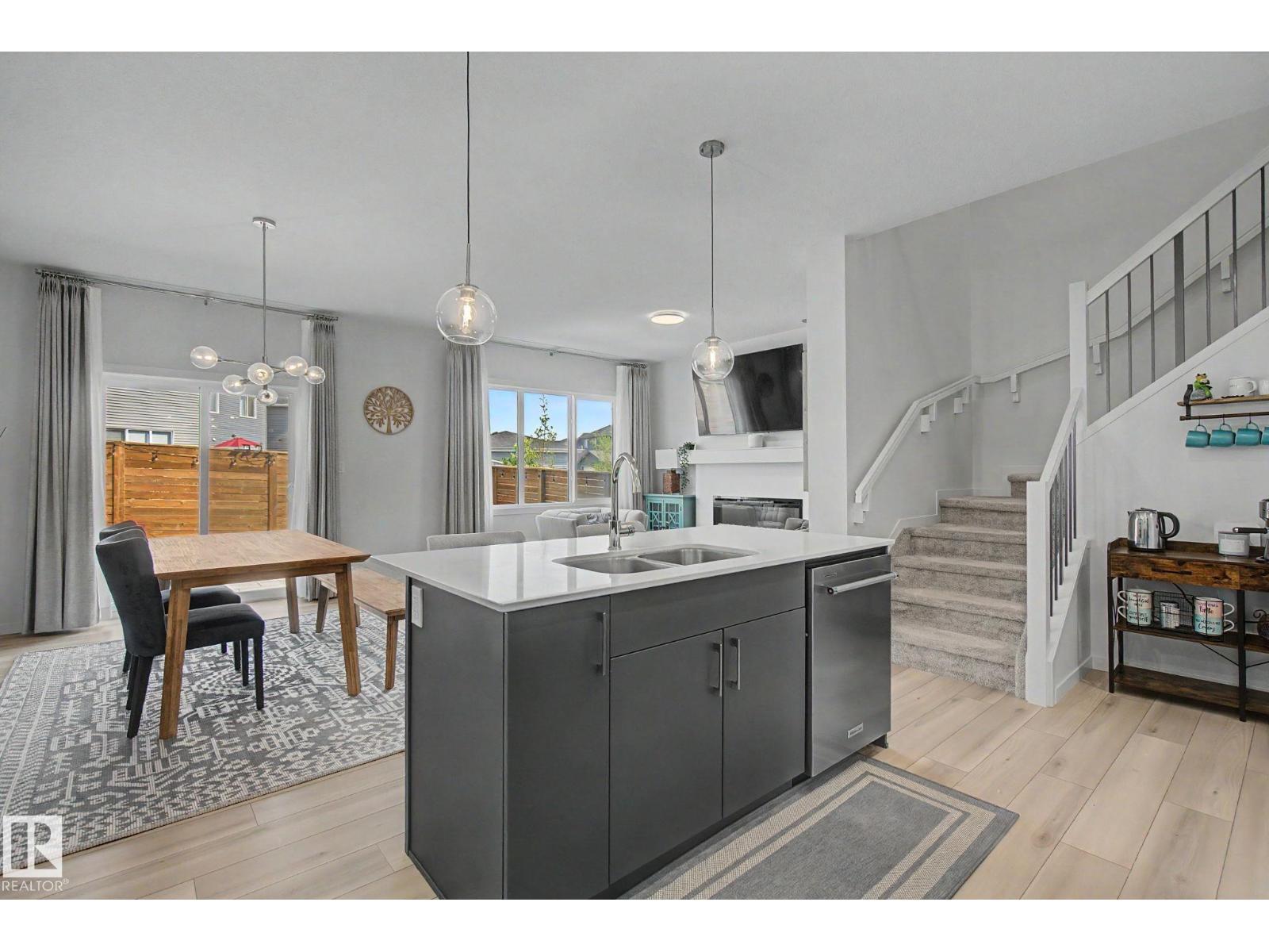 28 ROSEWOOD WY - Image 11