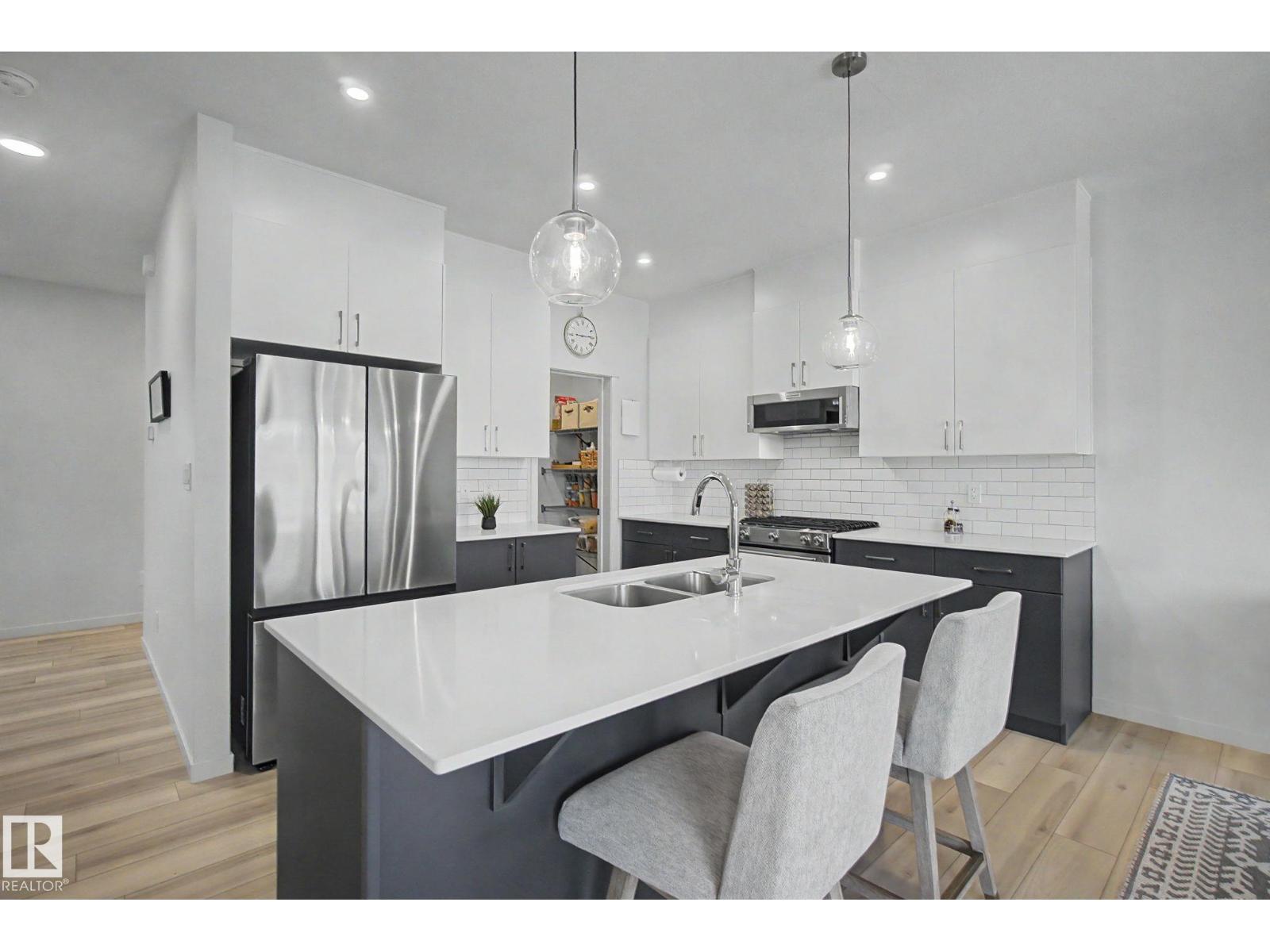 28 ROSEWOOD WY - Image 8