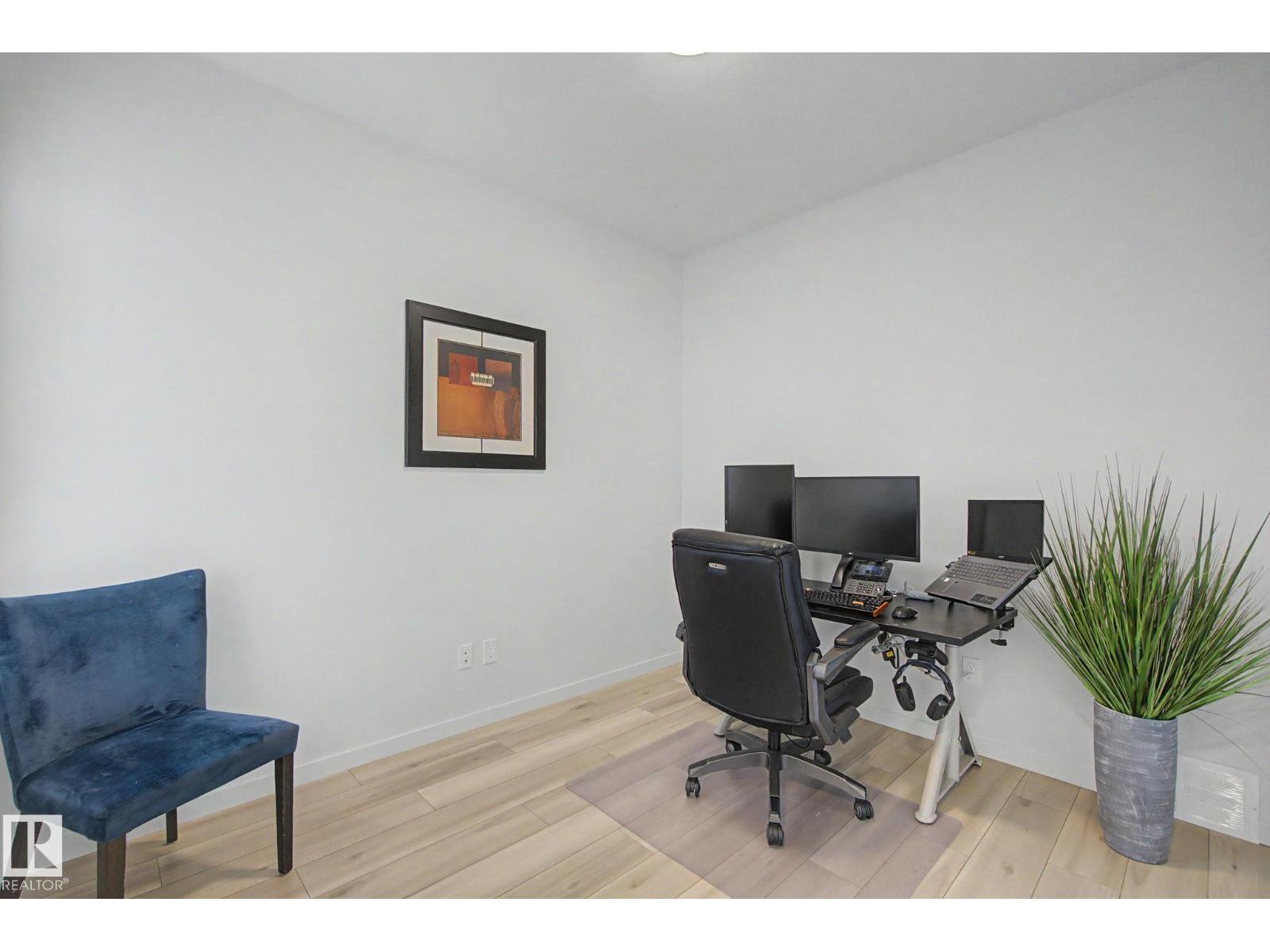 28 ROSEWOOD WY - 20